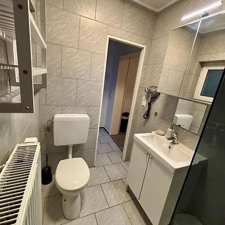 Zwischen Und Travemuende * Lübeck